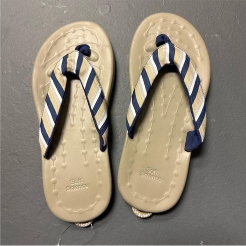 Soft science thong sandals 8